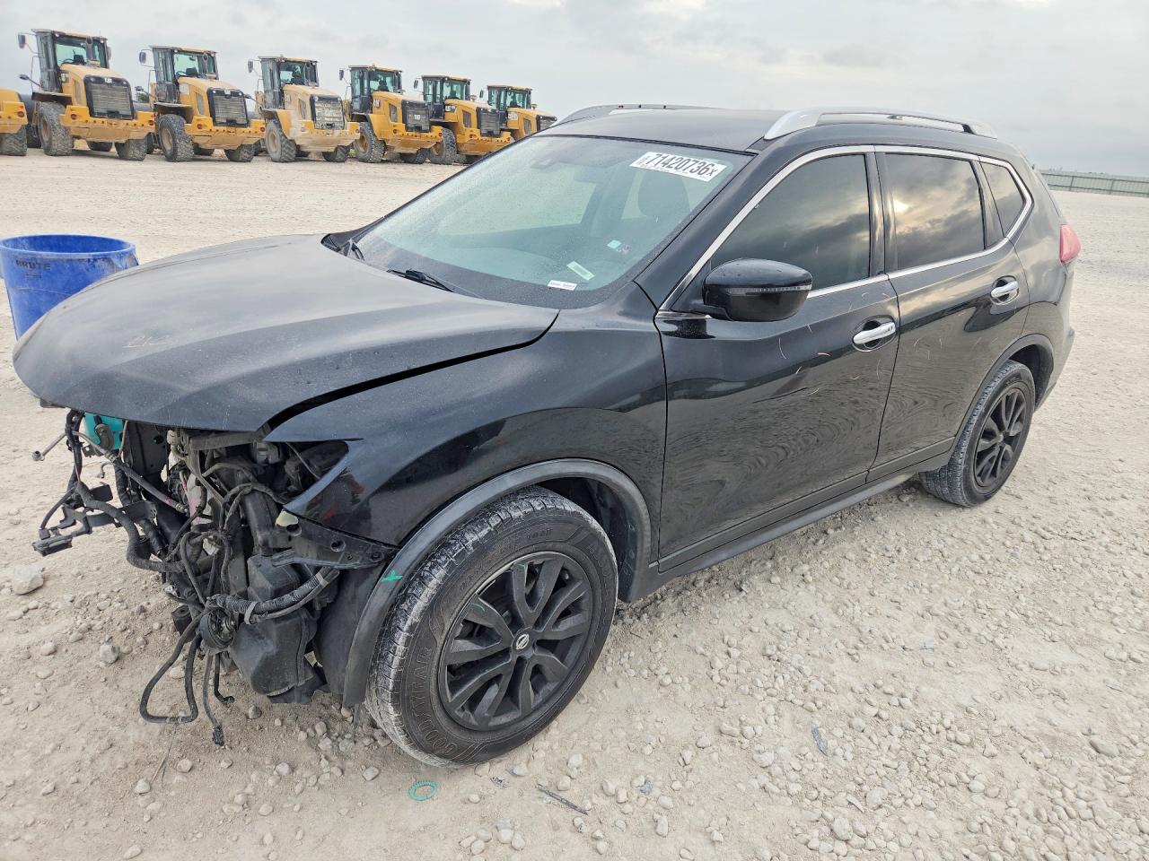 2019 NISSAN ROGUE — Front 3/4