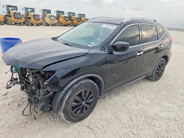 2019 NISSAN ROGUE — Front 3/4