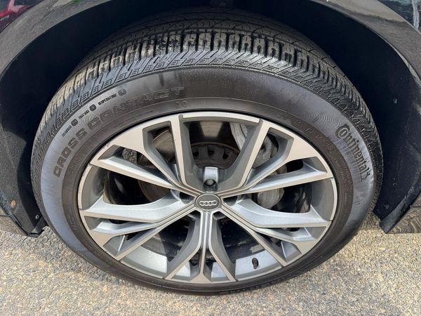 2020 AUDI Q8