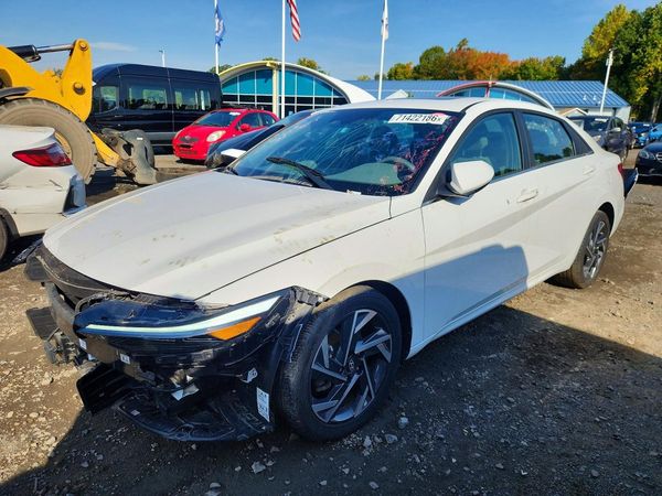 2024 HYUNDAI ELANTRA — DSFA — Front 3/4