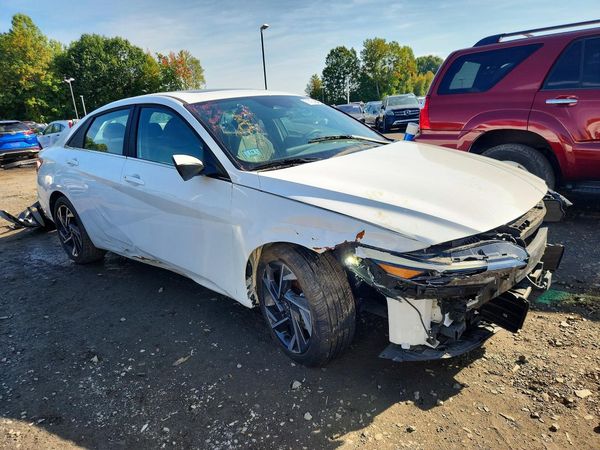 2024 HYUNDAI ELANTRA SEL w/ Convenience Pkg — Passenger 3/4