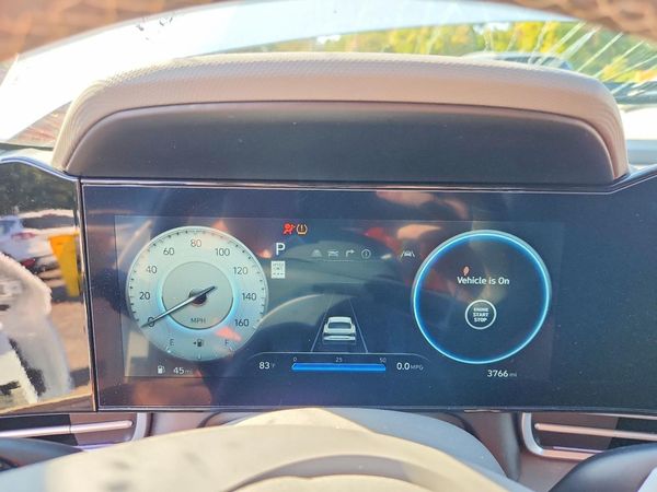 2024 HYUNDAI ELANTRA SEL w/ Convenience Pkg — ODOM