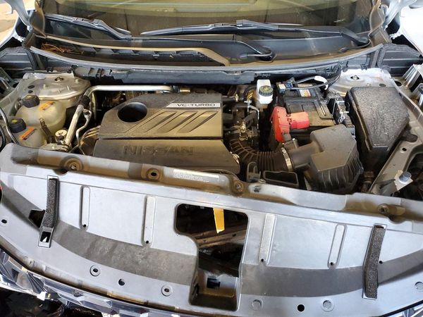 2023 NISSAN ROGUE SV — Engine bay