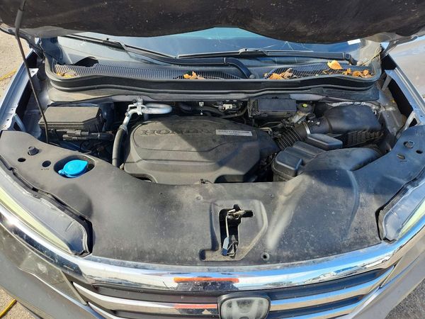 2016 HONDA PILOT EXL SENSING — Engine bay