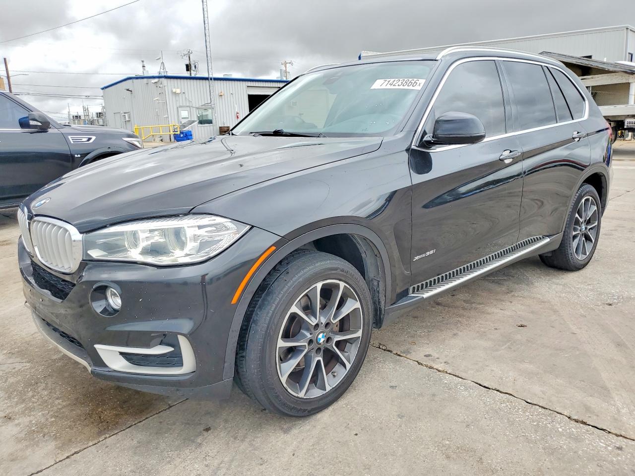 2015 BMW X5 xDrive35i — Front 3/4