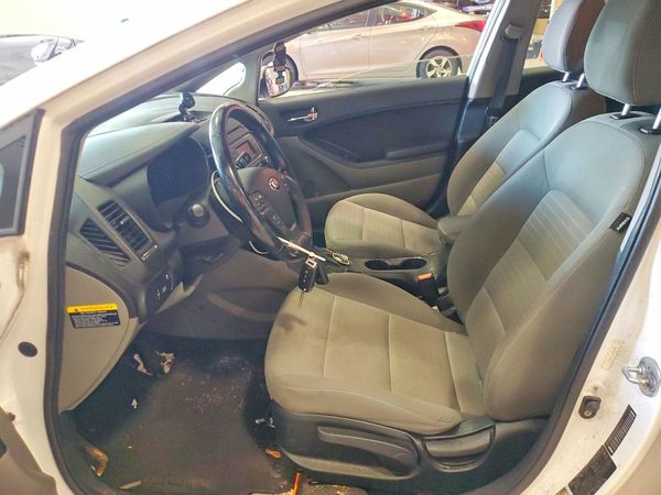 2015 KIA FORTE — DENT