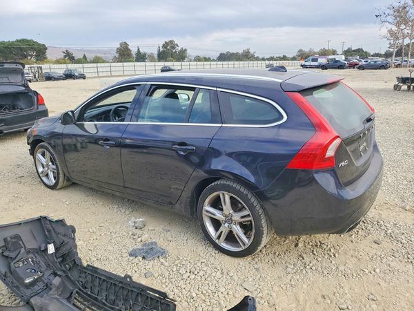 2016 VOLVO V60 SV33 Premier — DSRA