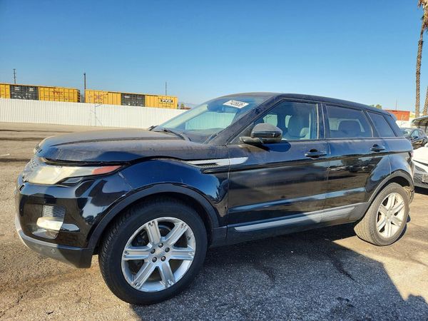 2015 LAND ROVER RANGEROVER Pure Plus — Front 3/4