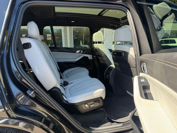 2024 BMW X7