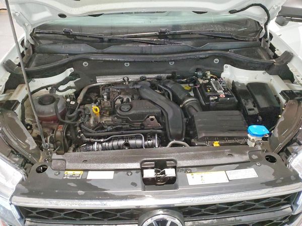 2022 VOLKSWAGEN TAOS 4Motion S — Engine bay