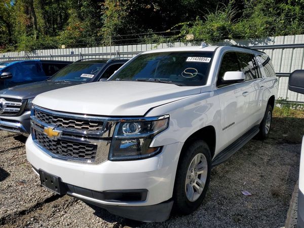 2019 CHEVROLET SUBURBAN LT — Front 3/4