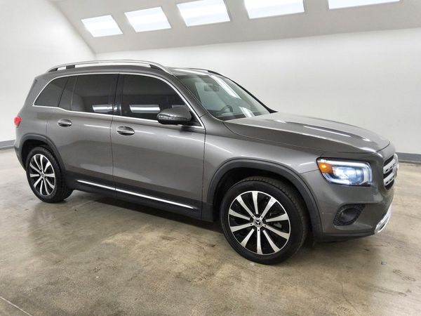 2022 MERCEDES-BENZ GLB GLB250 — Passenger 3/4