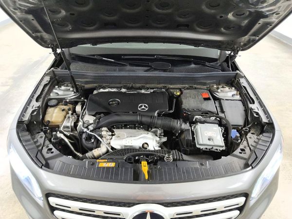 2022 MERCEDES-BENZ GLB GLB250 — Engine bay