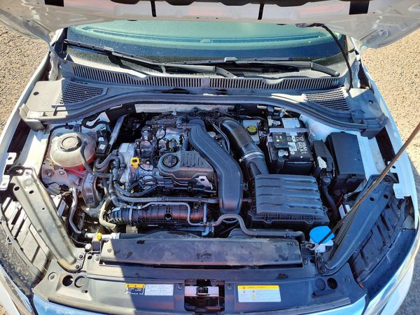 2024 VOLKSWAGEN JETTA S, S (AQ301 Trans) — Engine bay