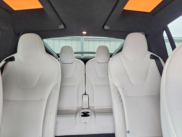 2021 TESLA MODEL X — SUVN