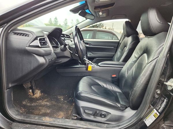 2019 TOYOTA CAMRY LE Hybrid — DENT