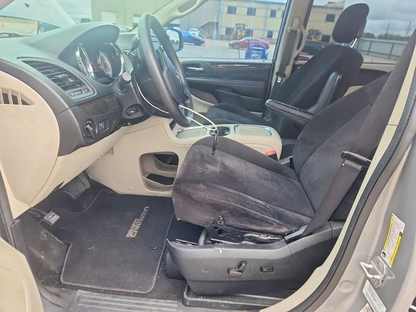2014 DODGE GRAND CARAVAN SXT — DENT