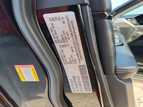 2023 JEEP CHEROKEE Laredo, Altitude — VINS