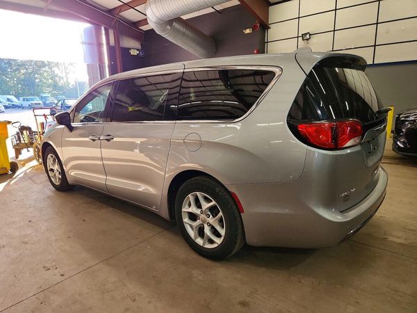 2017 CHRYSLER PACIFICA Touring L — DSRA