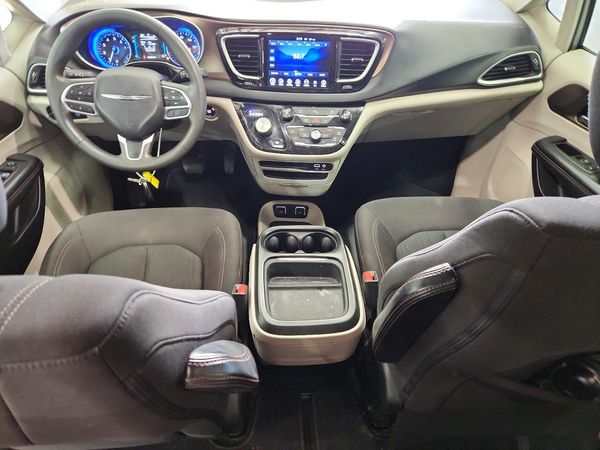 2017 CHRYSLER PACIFICA Touring L — CKPT