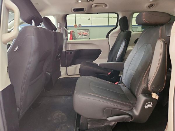 2017 CHRYSLER PACIFICA Touring L — PSRS