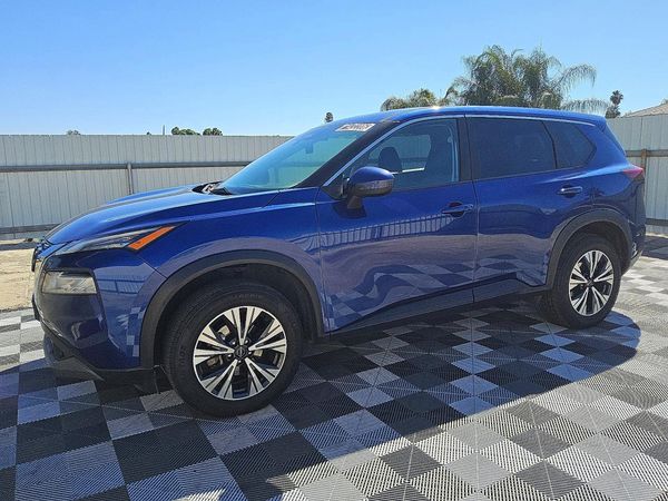2023 NISSAN ROGUE SV — Front 3/4