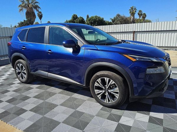 2023 NISSAN ROGUE SV — Passenger 3/4