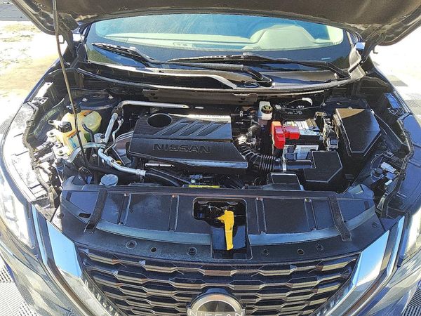 2023 NISSAN ROGUE SV — Engine bay
