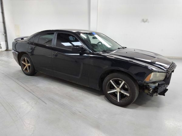 2012 DODGE CHARGER SE — Passenger 3/4