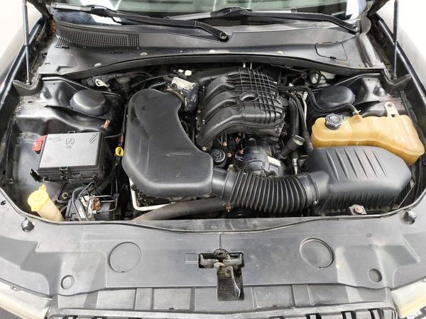 2012 DODGE CHARGER SE — Engine bay