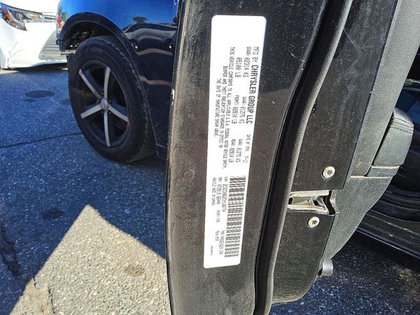 2012 DODGE CHARGER SE — VINS
