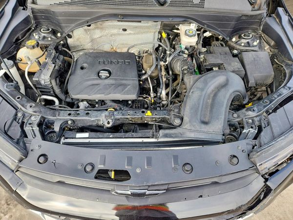2022 CHEVROLET TRAILBLAZE LT — Engine bay