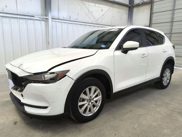 2019 MAZDA CX-5 Touring — Front 3/4