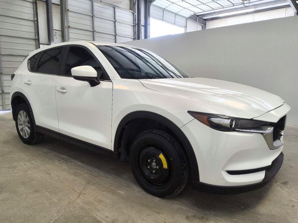 2019 MAZDA CX-5 Touring — Passenger 3/4