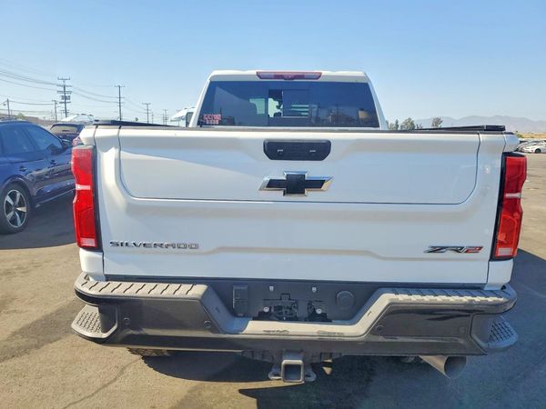 2025 CHEVROLET SILVERADO ZR2 — DIRR