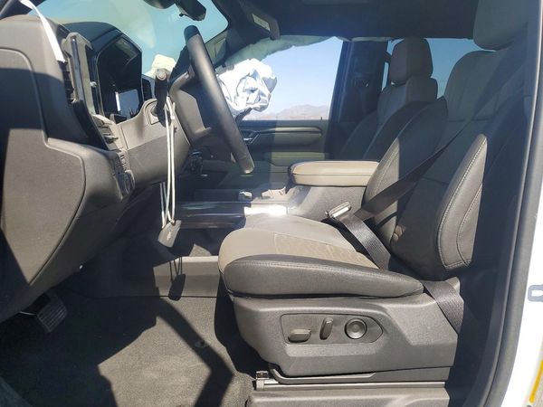 2025 CHEVROLET SILVERADO ZR2 — DENT