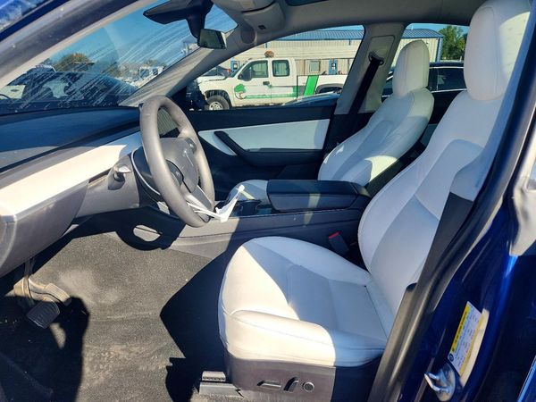 2021 TESLA MODEL Y — DENT