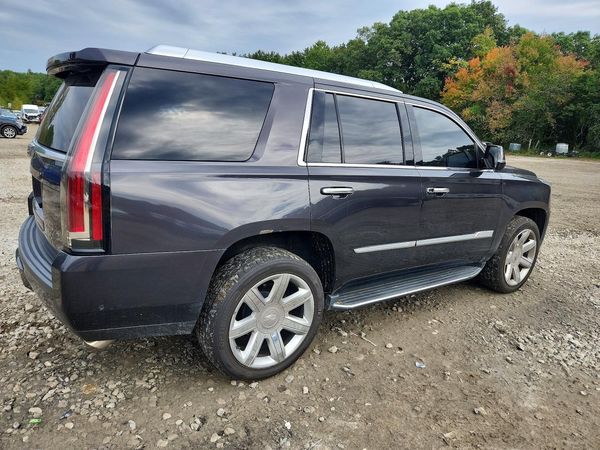 2017 CADILLAC ESCALADE Luxury — PSRA