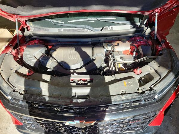 2024 CHEVROLET TRAVERSE RS — Engine bay