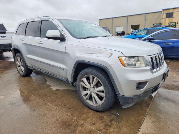 2012 JEEP CHEROKEE Laredo — Passenger 3/4