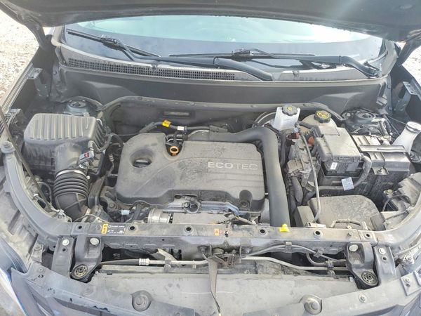 2020 CHEVROLET EQUINOX LS — Engine bay