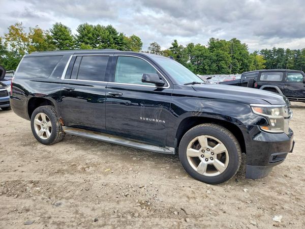 2016 CHEVROLET SUBURBAN LT — Passenger 3/4