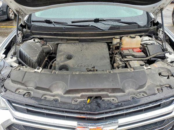 2018 CHEVROLET TRAVERSE Premier — Engine bay