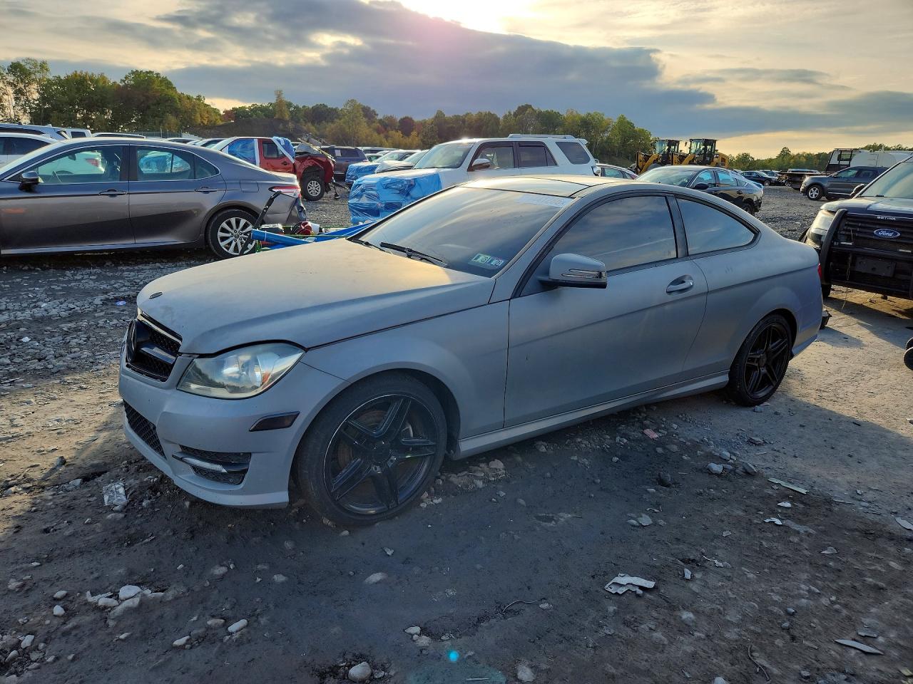 2013 MERCEDES-BENZ C-CLASS C250 — Front 3/4