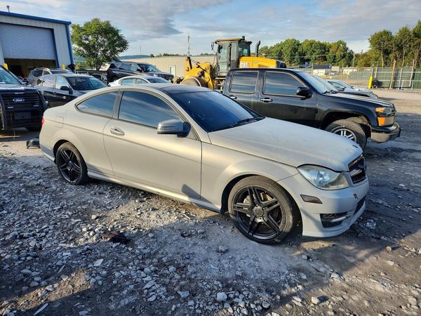 2013 MERCEDES-BENZ C-CLASS C250 — Passenger 3/4