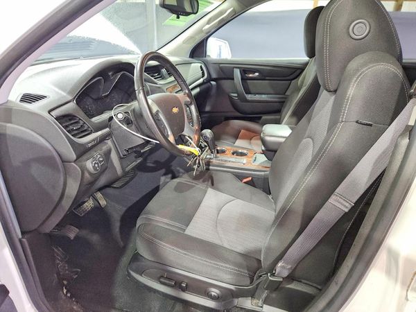 2014 CHEVROLET TRAVERSE 1LT — DENT