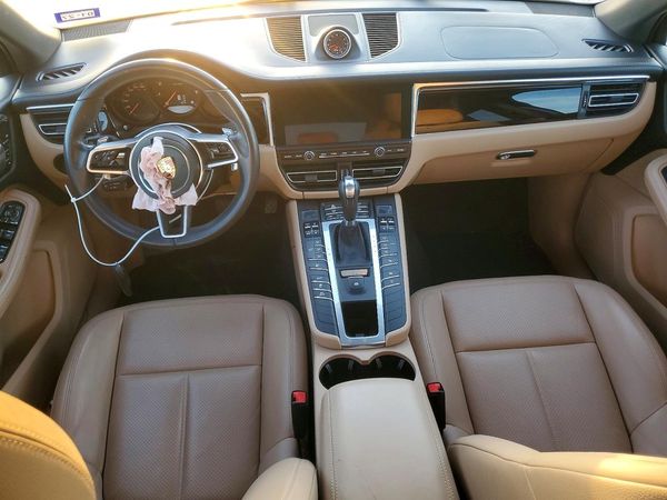 2021 PORSCHE MACAN Base — CKPT