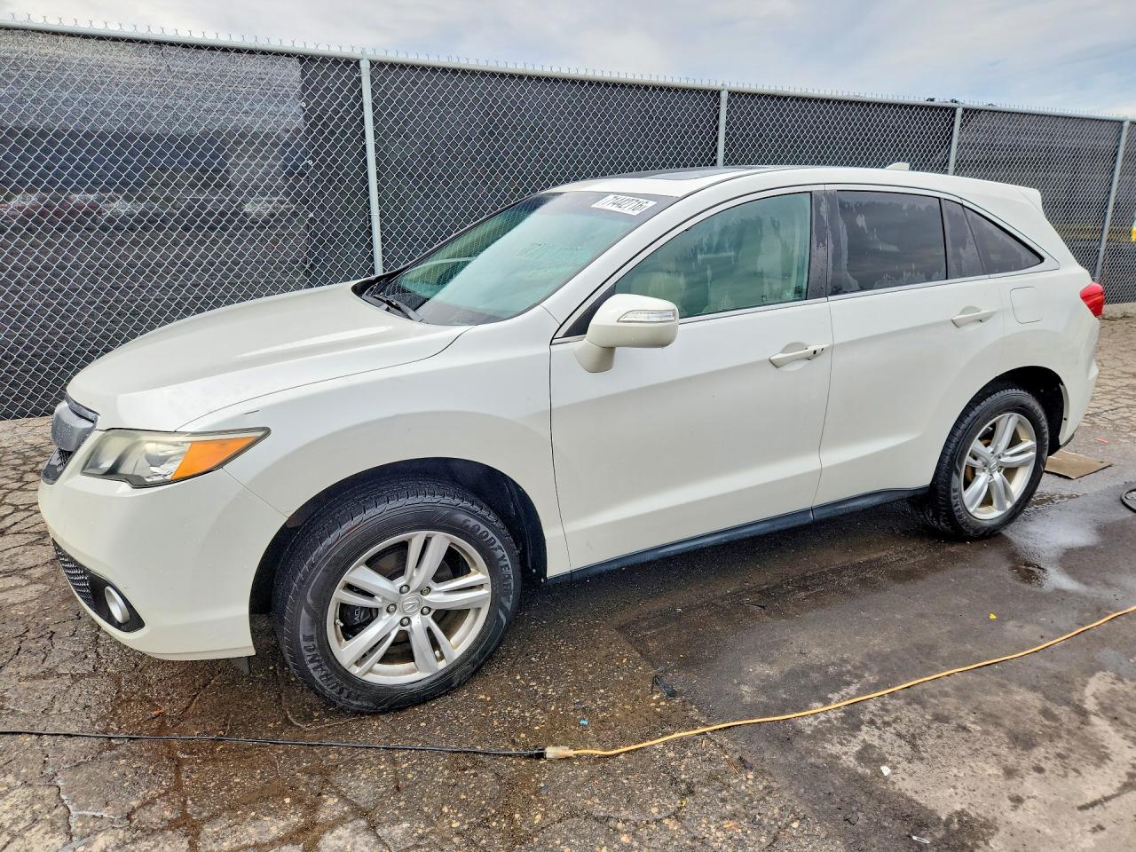 2013 ACURA RDX Technology Package — Front 3/4