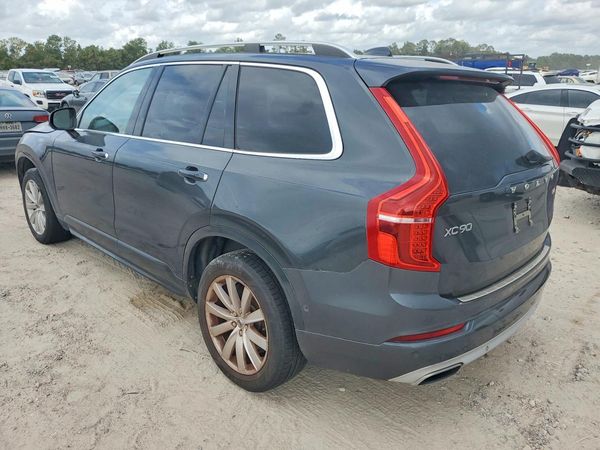 2017 VOLVO XC90 Momentum — DSRA