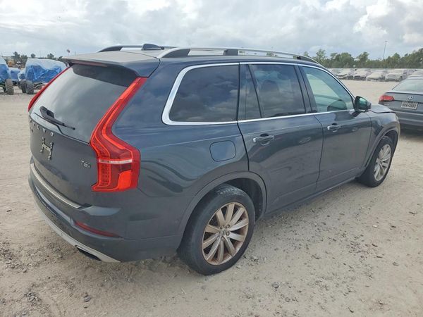 2017 VOLVO XC90 Momentum — PSRA